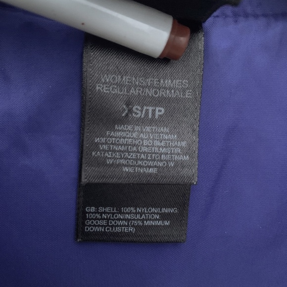 The North Face White Women's Extra Small Goose Down 550 Quilted Puffer Vest - Picture 12 of 14